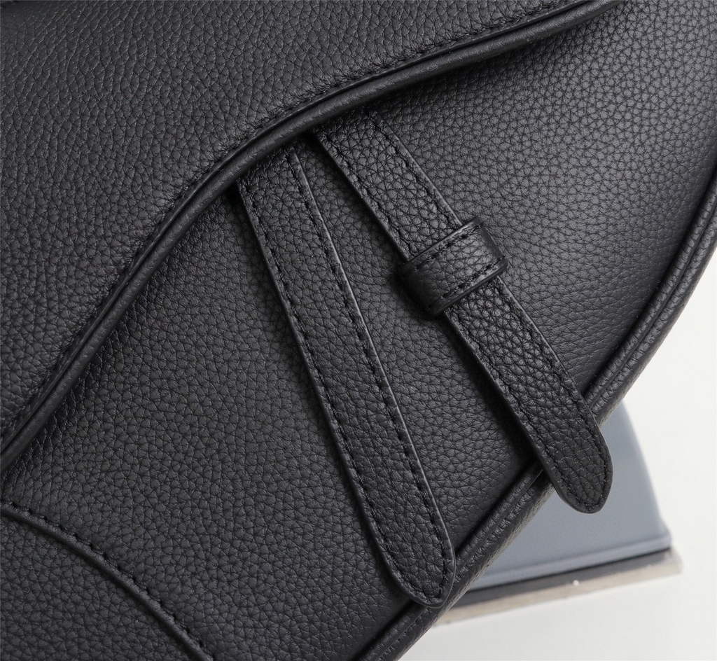 Dior 1ADPO093 Saddle Men Bag Grained Calfskin Black