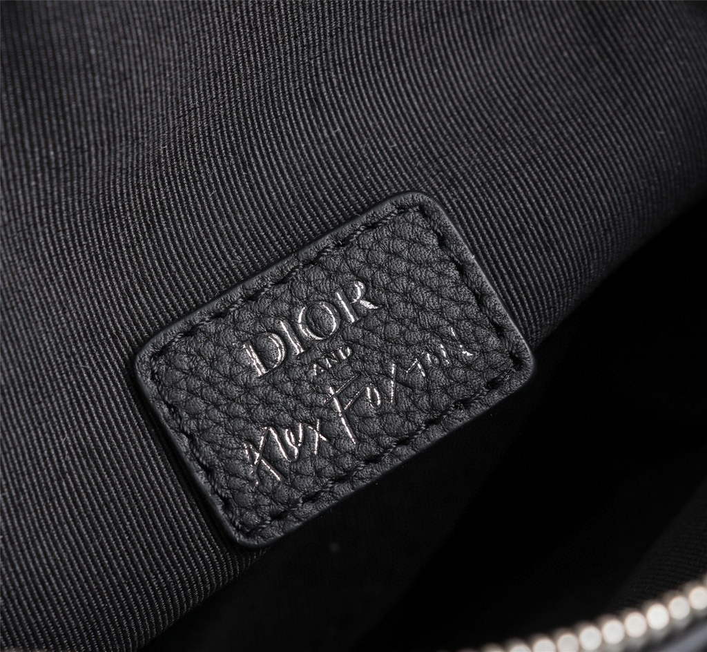 Dior 1ADPO093 Saddle Men Bag Grained Calfskin Black
