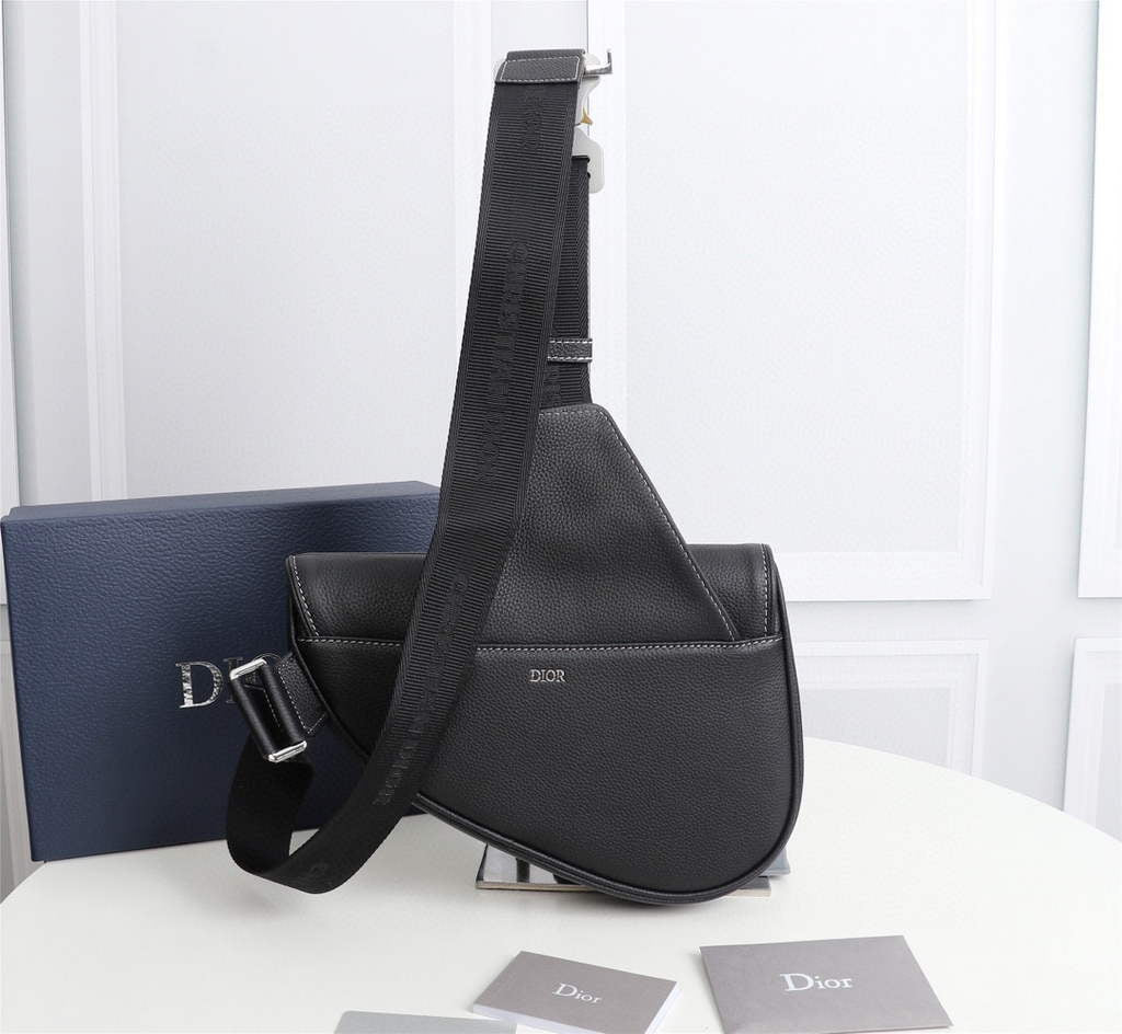 Dior 1ADPO093 Saddle Men Bag Grained Calfskin Black