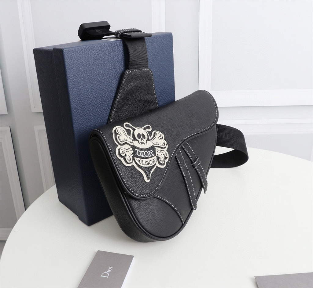 Dior 1ADPO093 Saddle Men Bag Grained Calfskin Black