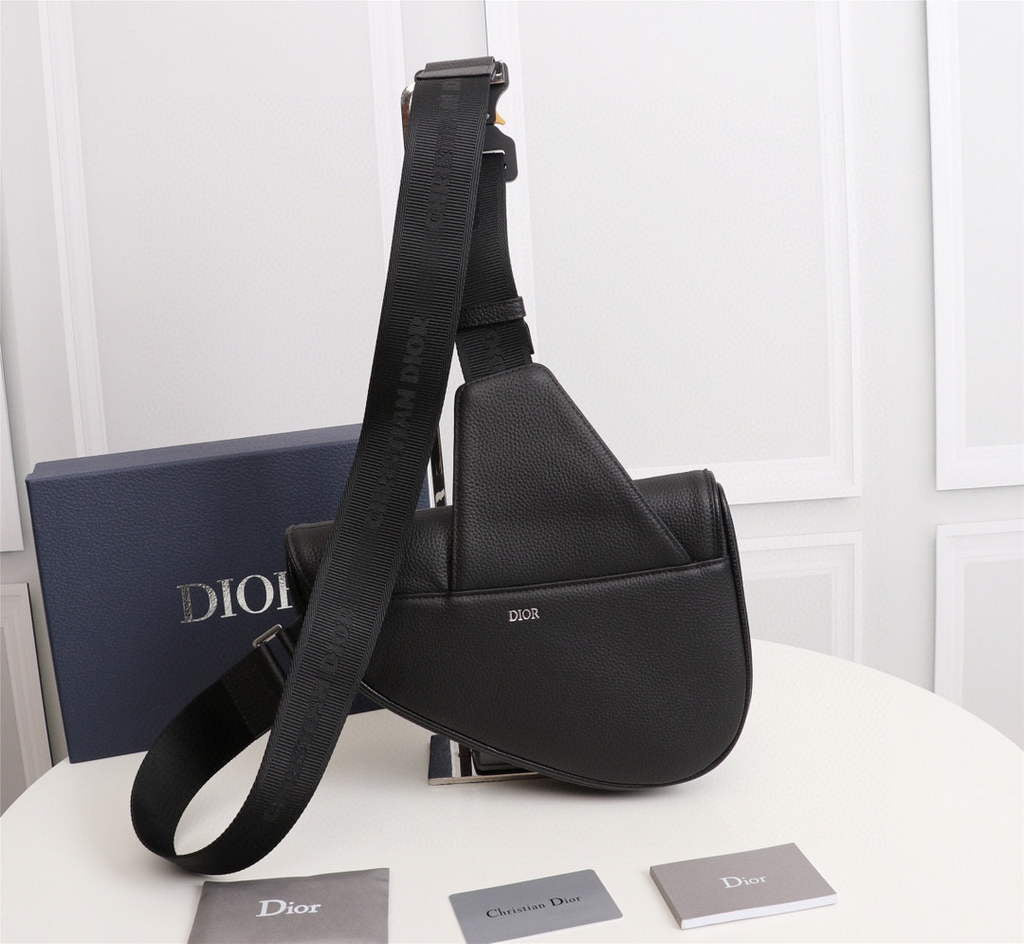 Dior 1ADPO093 Saddle Men Bag Grained Calfskin Black