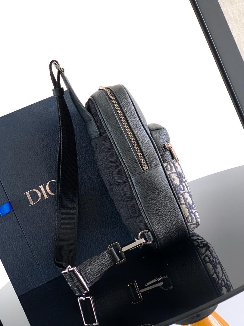 Dior 1ESBO065 Rider 2.0 Sling Bag Beige and Black Dior Oblique Jacquard with Black Grained Calfskin