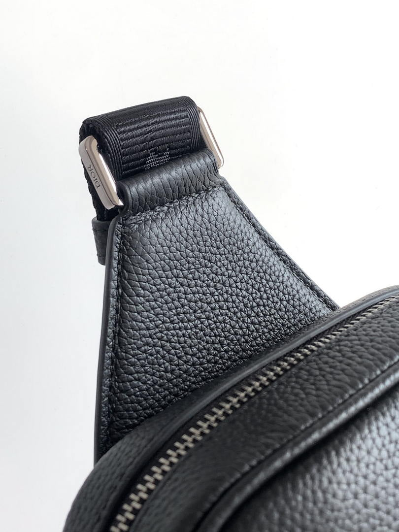 Dior 1ESBO065 Rider 2.0 Sling Bag Beige and Black Dior Oblique Jacquard with Black Grained Calfskin