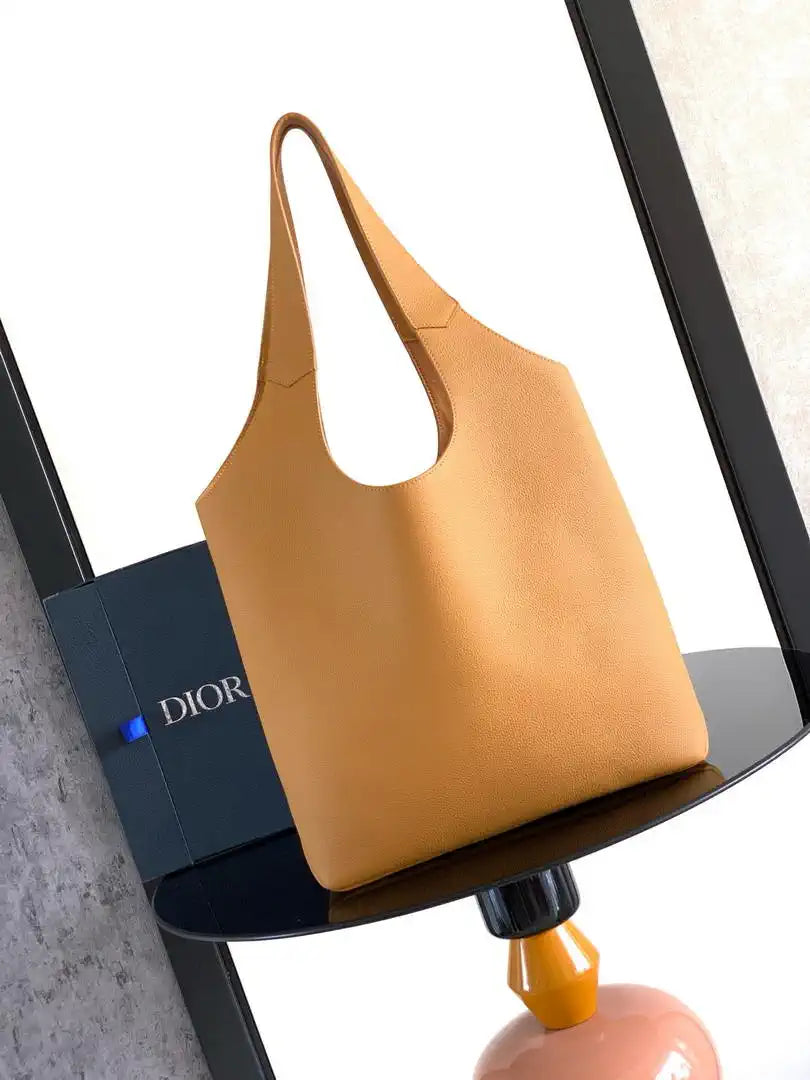Dior 1LLSH276 Priv¨¦ Tote Bag Brown Dior Icons Calfskin