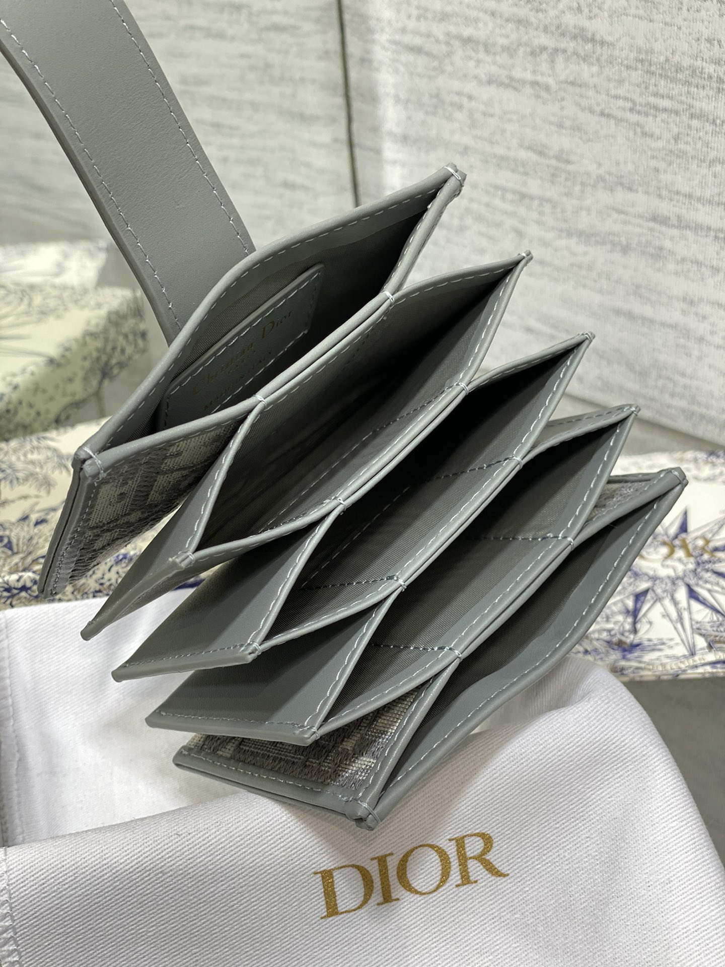 Dior 30 MONTAIGNE 5-Gate Card Holder Organ Card Holder S2058 Oblique Jacquard D0018 - Default Title - View 6