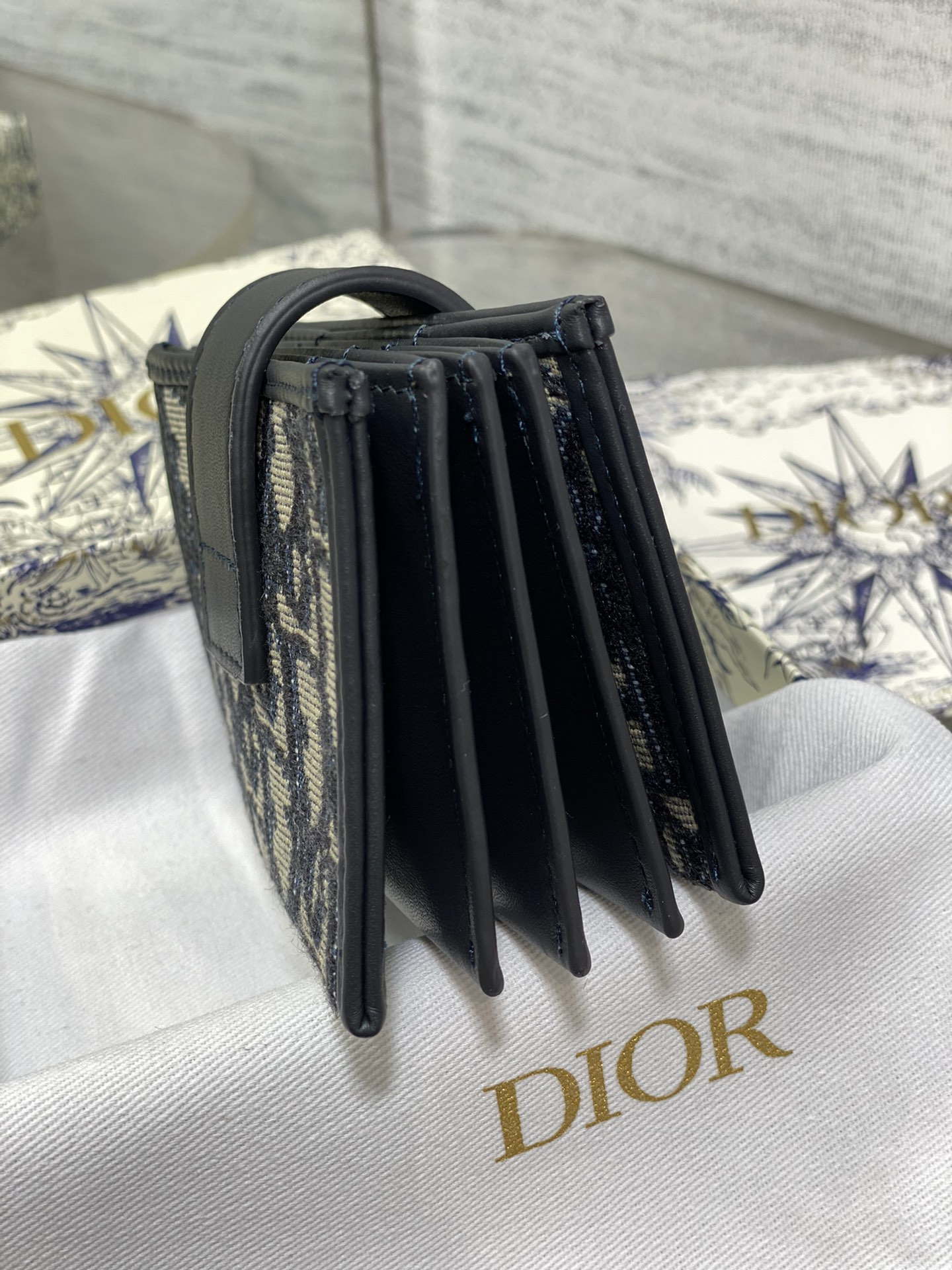 Dior 30 MONTAIGNE 5-Gate Card Holder Organ Card Holder S2058 Oblique Jacquard D0019