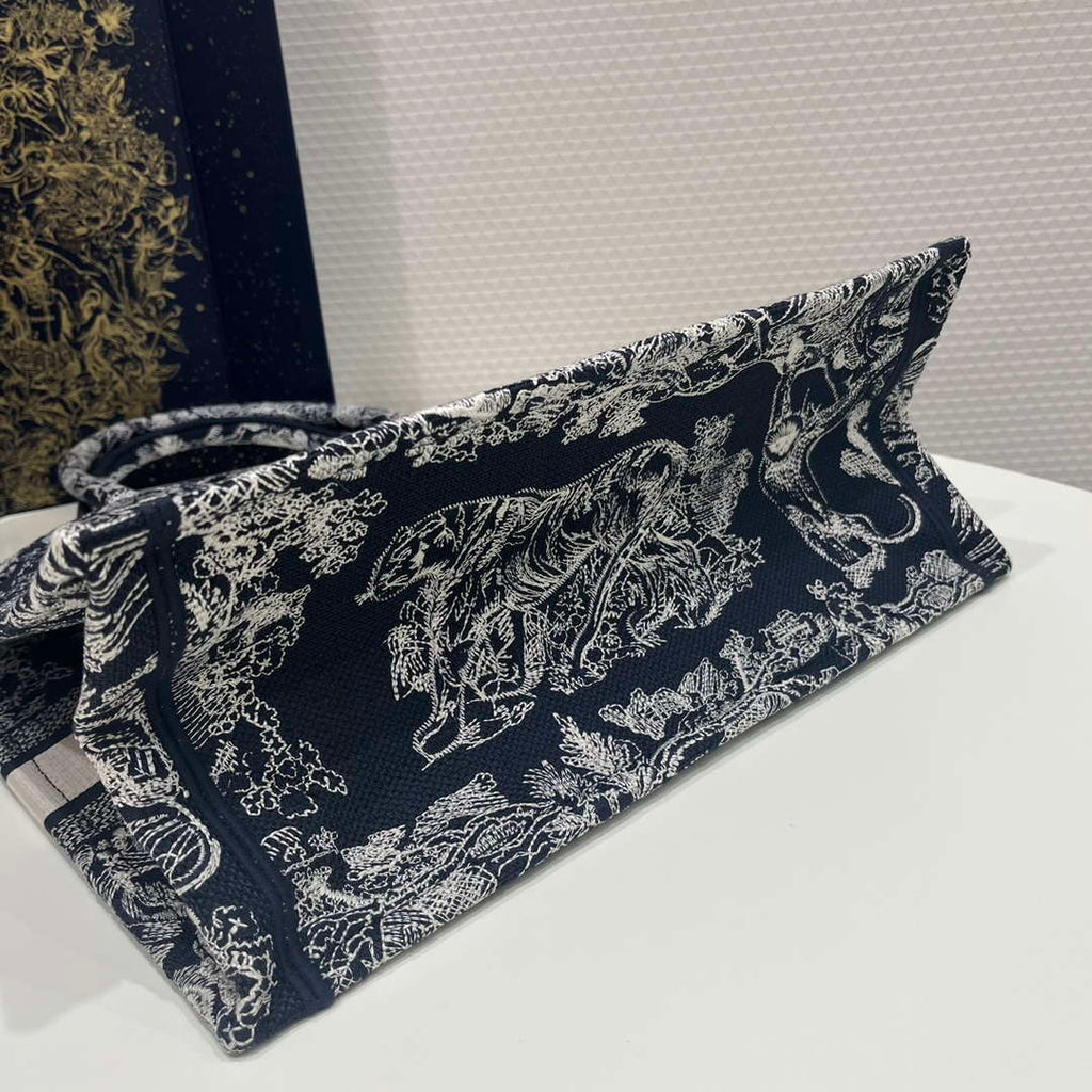 Dior Book Tote M1296 Medium Ecru and Blue Toile de Jouy Embroidery M0073