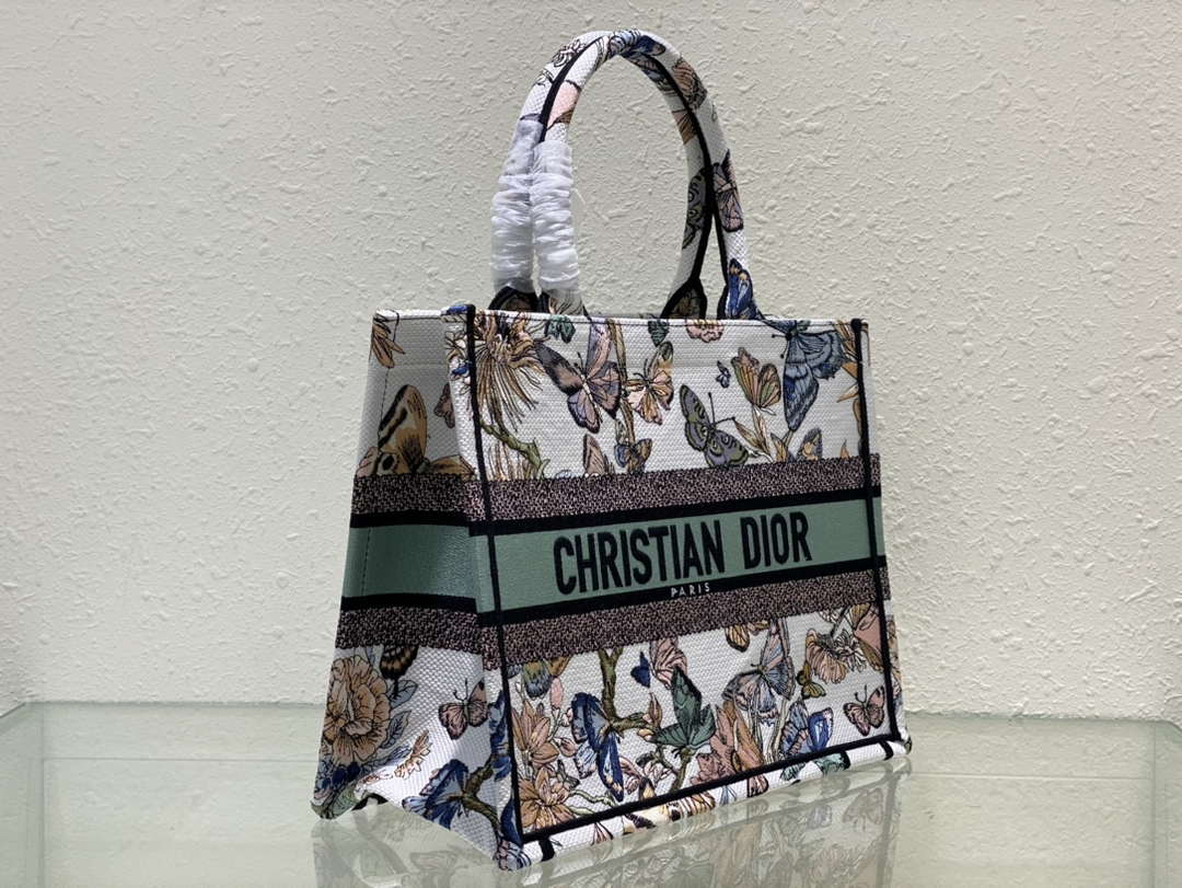 Dior Book Tote M1296 Medium Latte Multicolor Dior Jardin d'Hiver Embroidery M0083