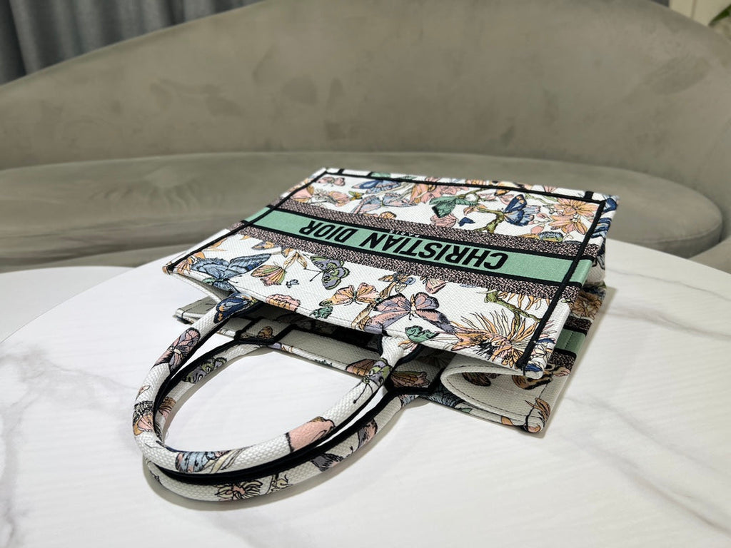 Dior Book Tote M1296 Medium Latte Multicolor Dior Jardin d'Hiver Embroidery M0084