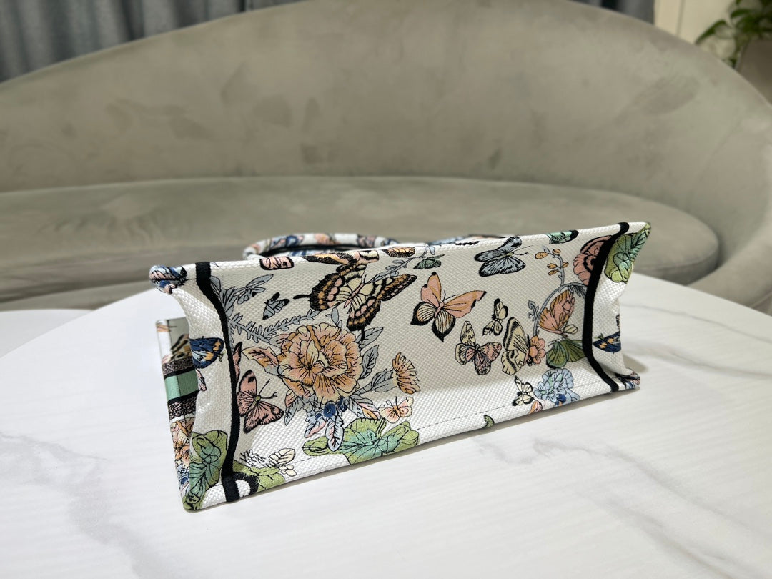 Dior Book Tote M1296 Medium Latte Multicolor Dior Jardin d'Hiver Embroidery M0084