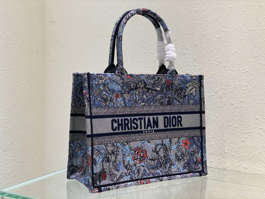 Dior Book Tote M1296 Medium Latte Multicolor Dior Jardin d'Hiver Embroidery M0088