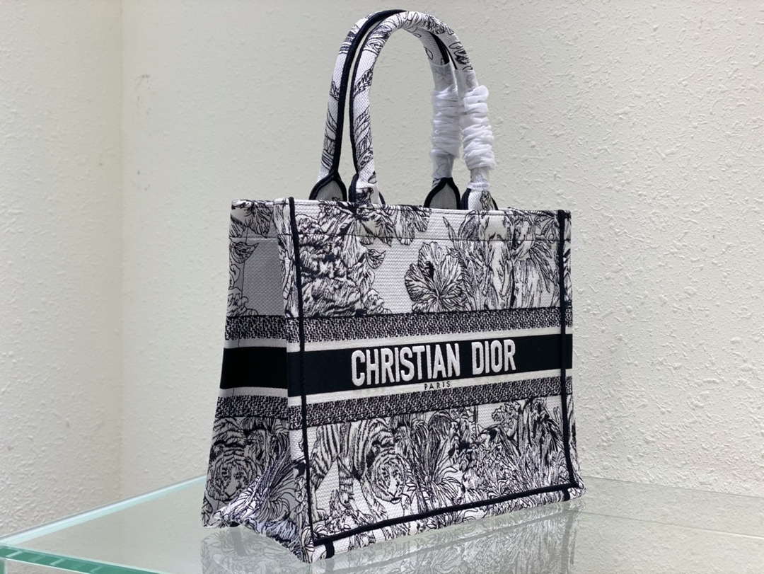 Dior Book Tote M1296 Medium Toile de Jouy Embroidery M0076