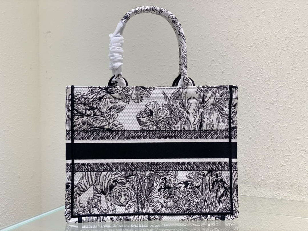 Dior Book Tote M1296 Medium Toile de Jouy Embroidery M0076