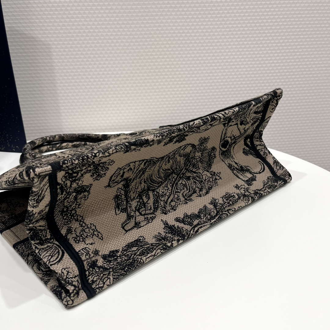 Dior Book Tote M1296 Medium Toile de Jouy Embroidery M0077