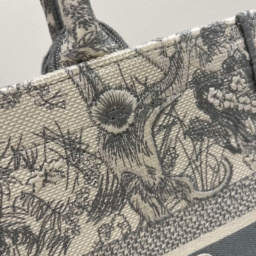 Dior Book Tote M1296 Medium Toile de Jouy Embroidery M0078
