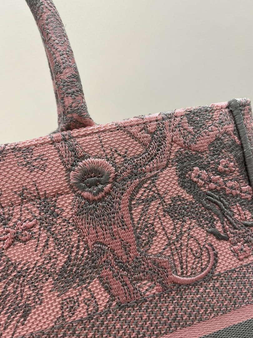 Dior Book Tote M1296 Medium Toile de Jouy Embroidery M0079
