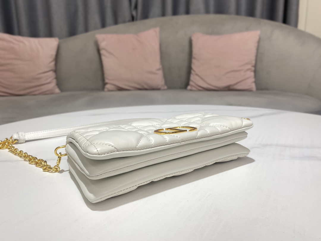 Dior S5135 Caro Macrocannage Pouch Latte Quilted Macrocannage Calfskin