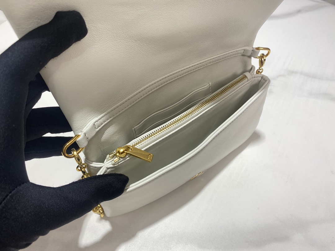 Dior S5135 Caro Macrocannage Pouch Latte Quilted Macrocannage Calfskin