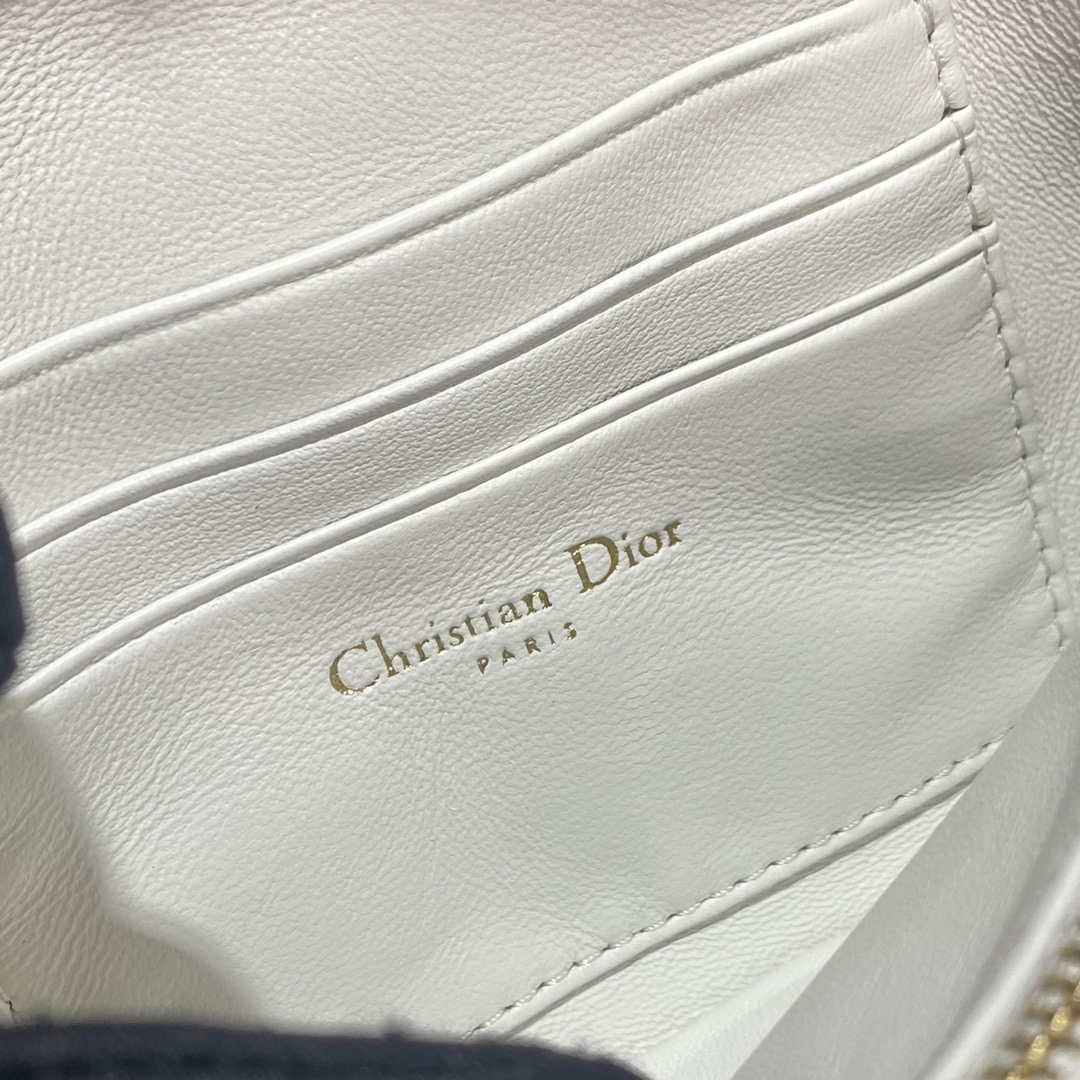 Dior S5135 Caro Macrocannage Pouch Latte Quilted Macrocannage Calfskin