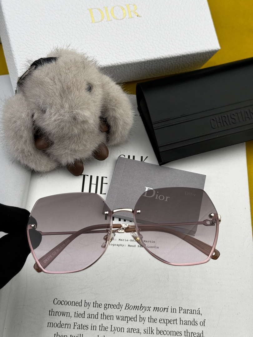 Dior Classic Sunglasses Fashion CD8637