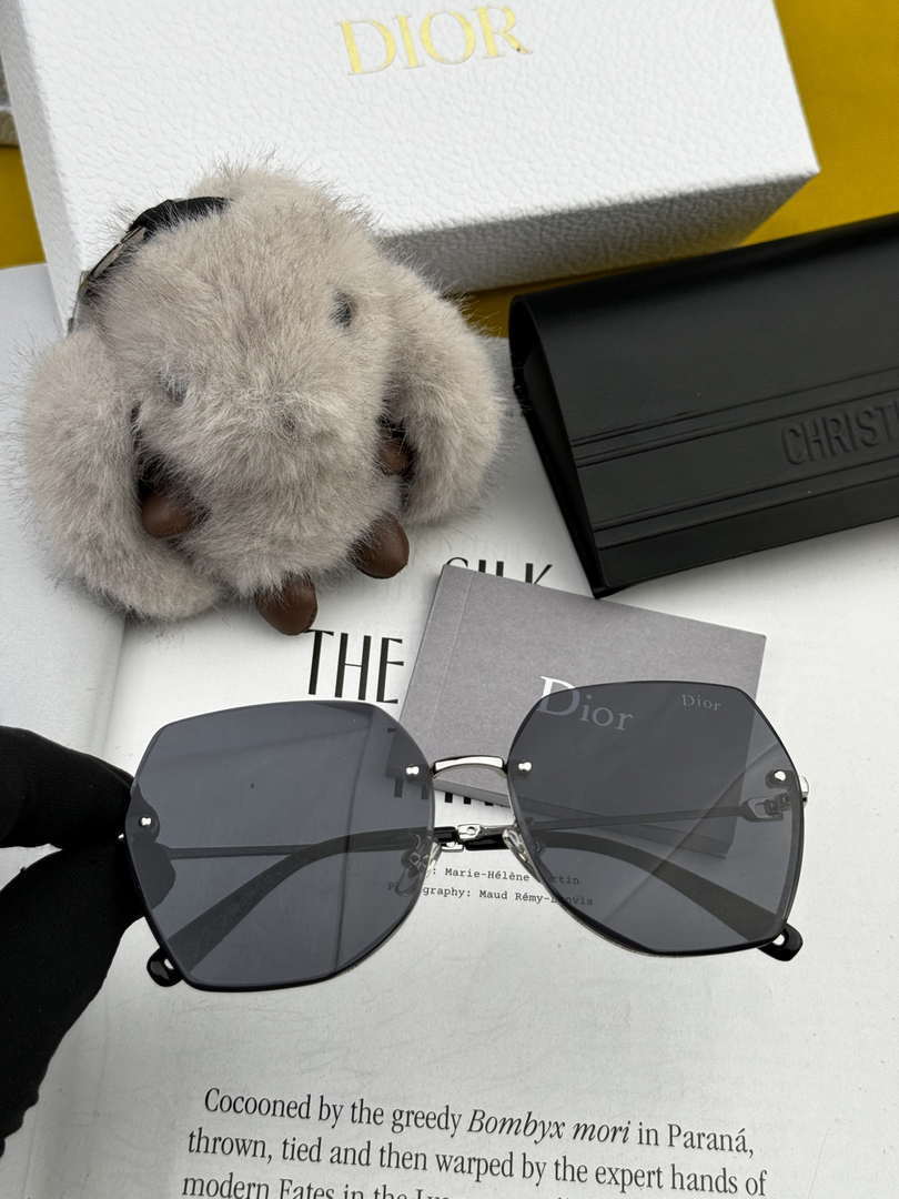 Dior Classic Sunglasses Fashion CD8637