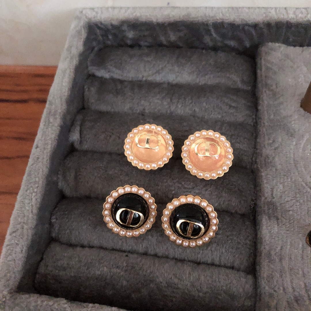 Dior E1835PTCVE Petit CD Stud Earrings D99211