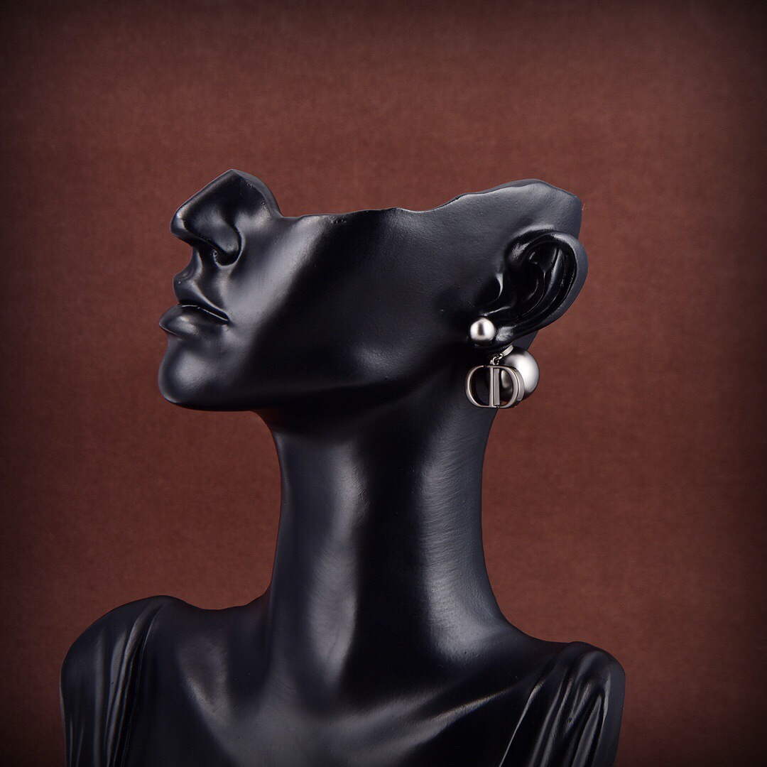 Dior E2049 Tribales Earrings D99138