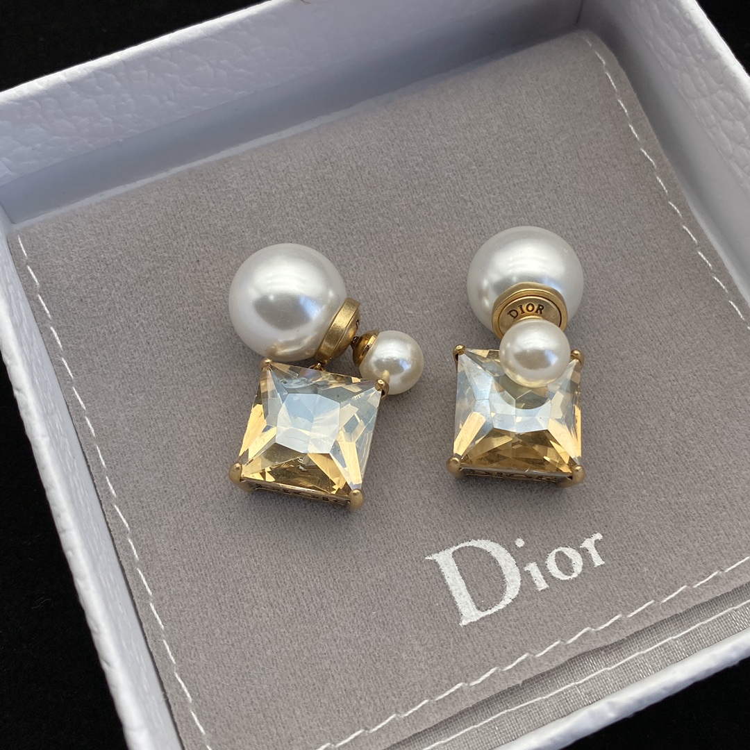 Dior E2049 Tribales Earrings D99140