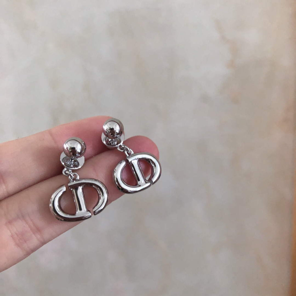 Dior E2049 Tribales Earrings D99142