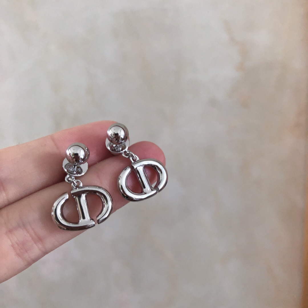 Dior E2049 Tribales Earrings D99142