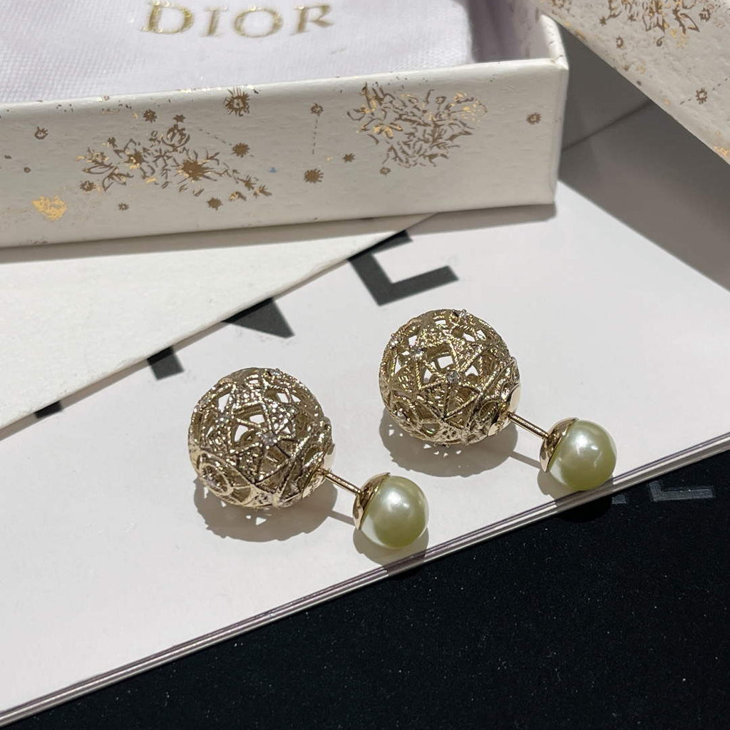 Dior E2060 Tribales Earrings D99132