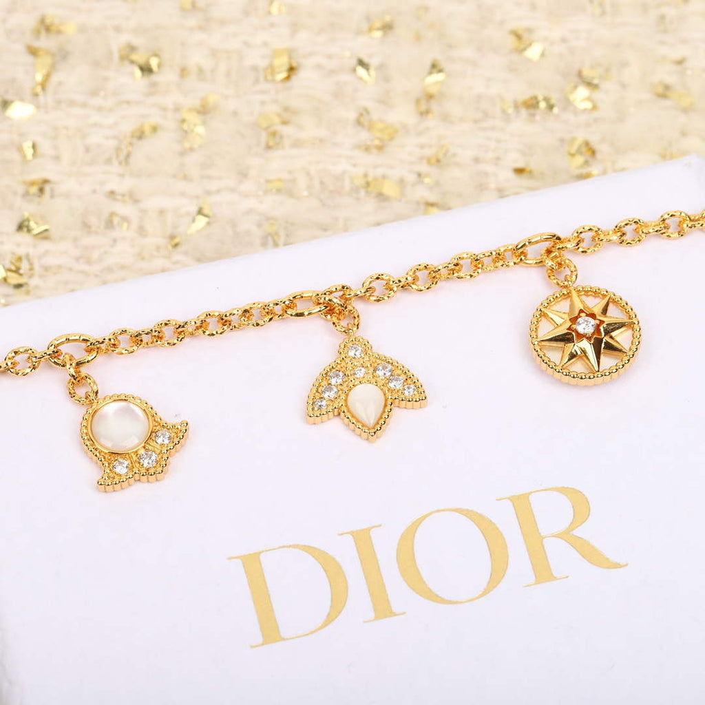 Dior  JRDV94117 Rose Des Vents Bracelet D99219