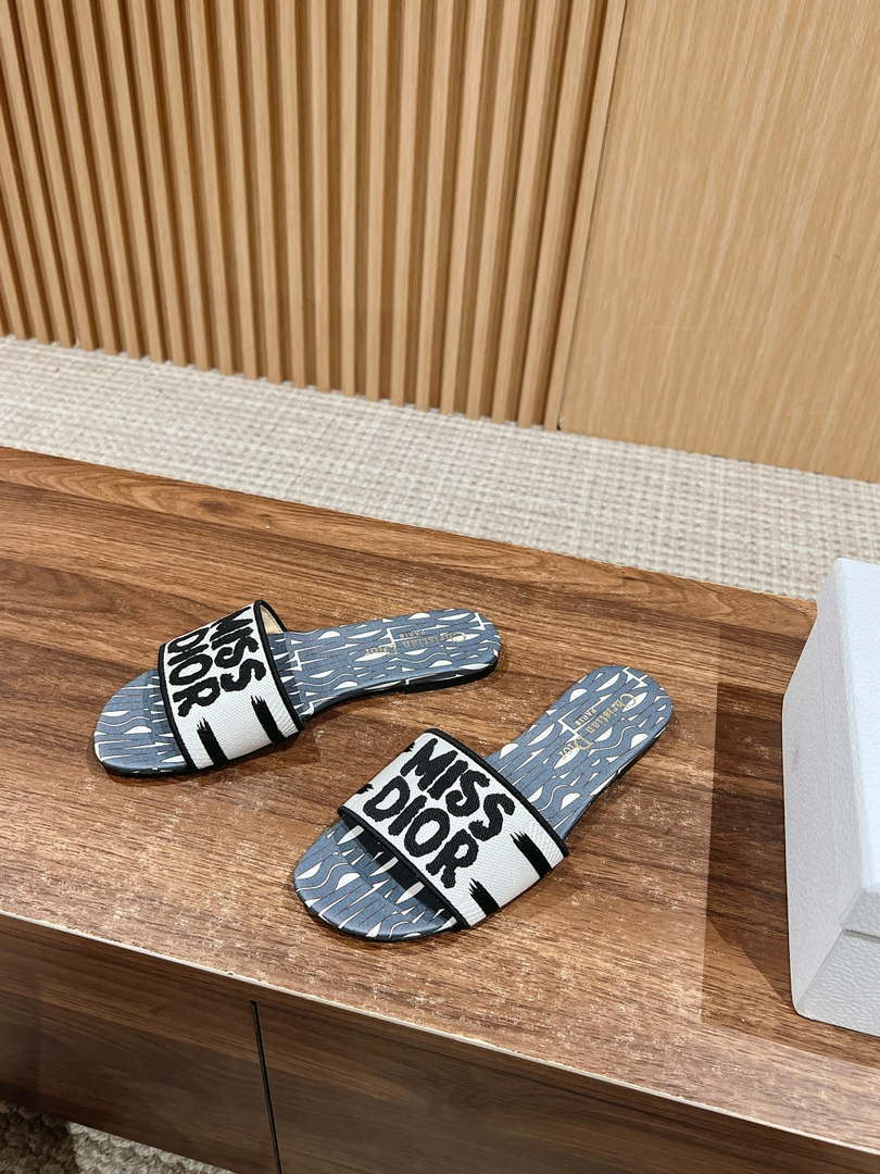 Dior KCO109EZO Dway Slide Embroidered Cotton and Deep Blue Miss Dior Allover Motif Shoes D82985