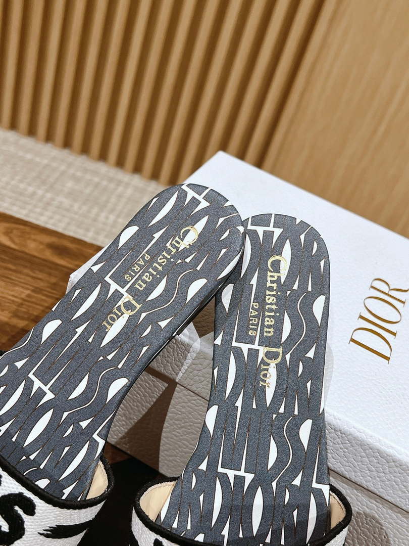 Dior KCO109EZO Dway Slide Embroidered Cotton and Deep Blue Miss Dior Allover Motif Shoes D82985