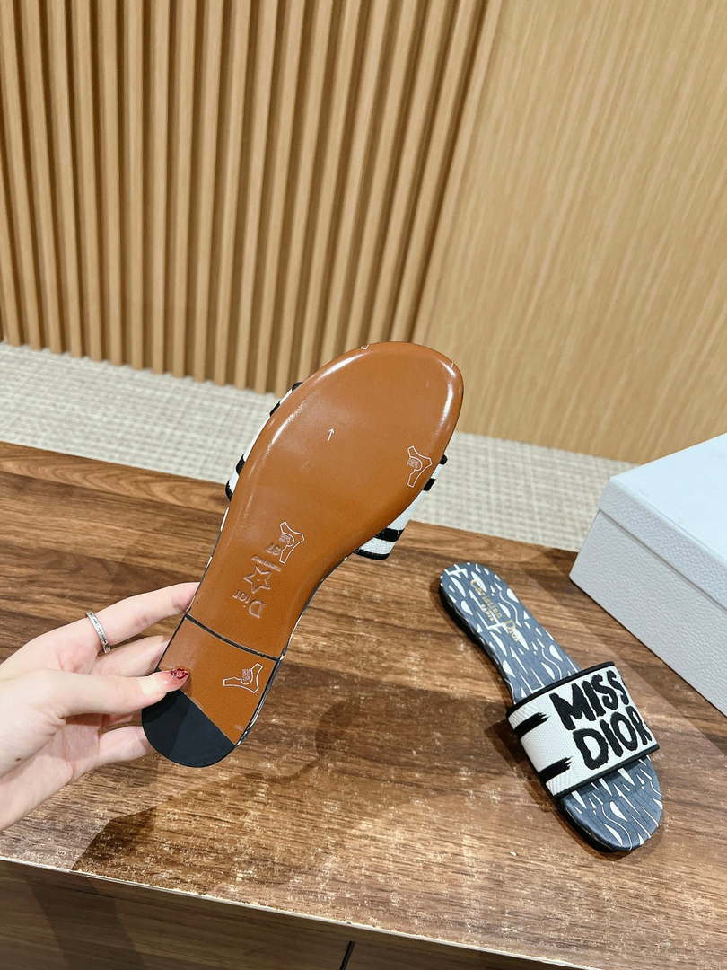 Dior KCO109EZO Dway Slide Embroidered Cotton and Deep Blue Miss Dior Allover Motif Shoes D82985