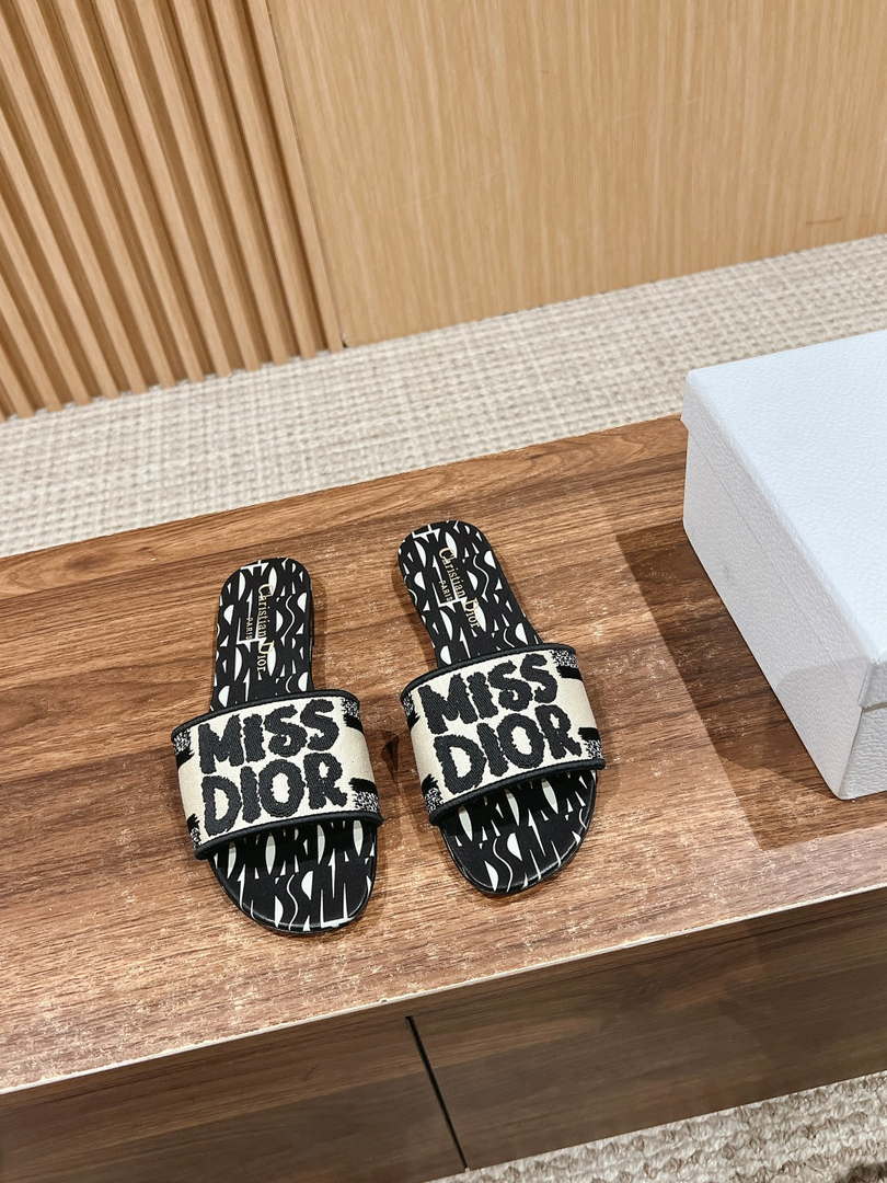 Dior KCO109EZO Dway Slide Embroidered Cotton Miss Dior Allover Motif Shoes D82988
