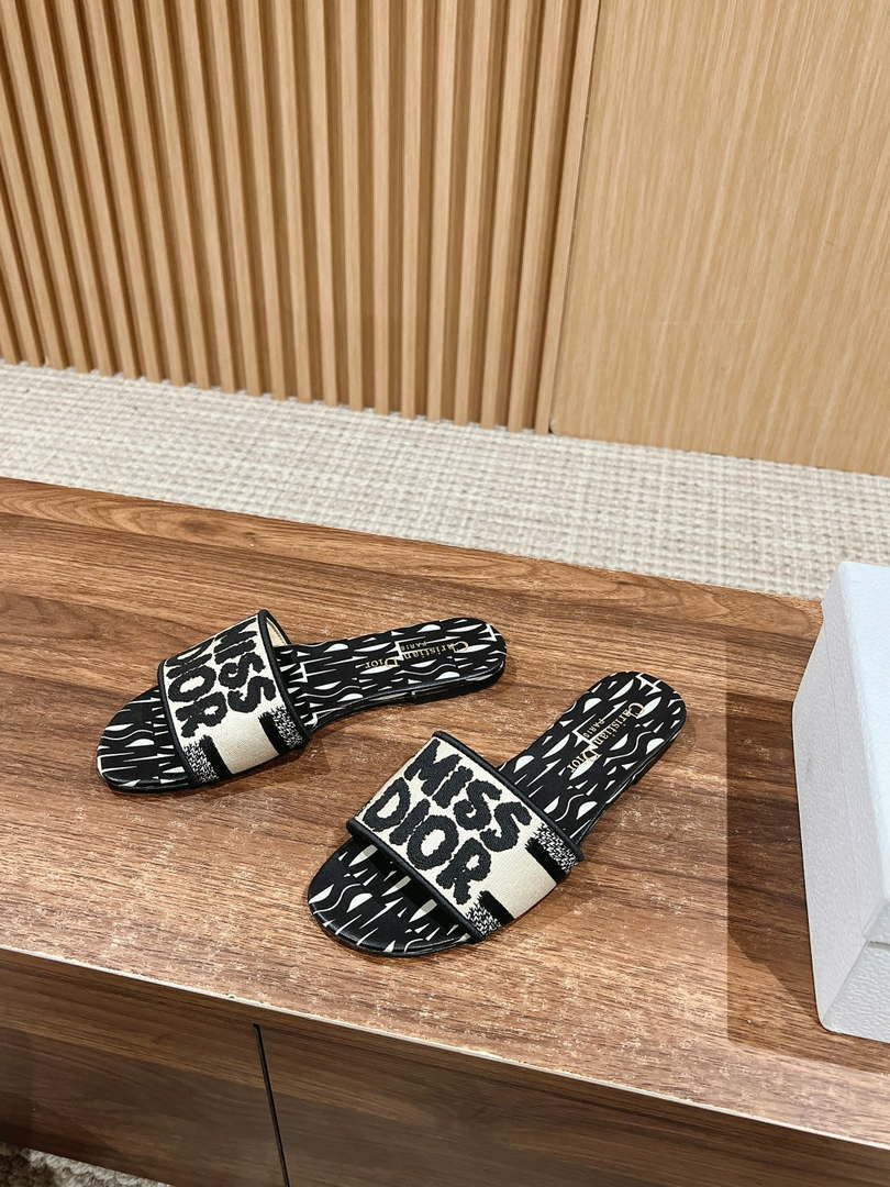 Dior KCO109EZO Dway Slide Embroidered Cotton Miss Dior Allover Motif Shoes D82988