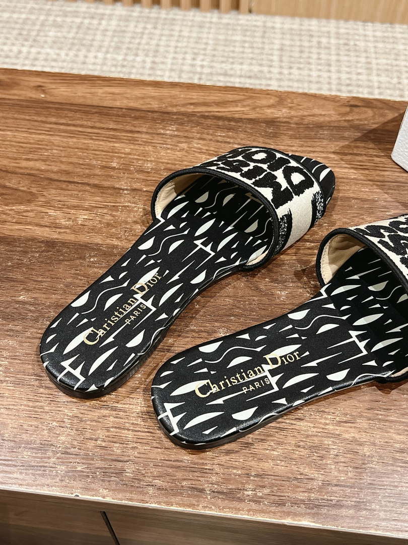 Dior KCO109EZO Dway Slide Embroidered Cotton Miss Dior Allover Motif Shoes D82988