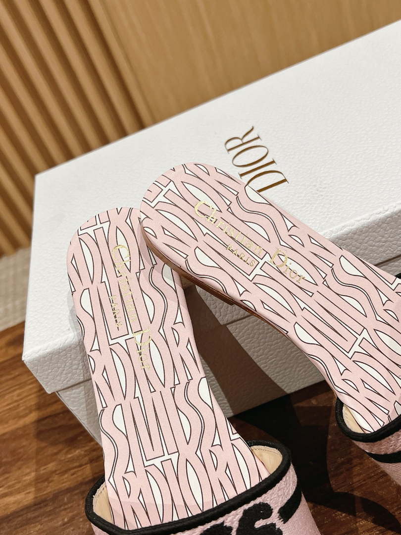 Dior KCO109EZO Dway Slide Embroidered Cotton Miss Dior Allover Motif Shoes D82990