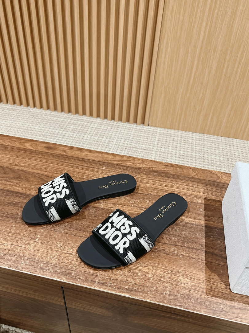 Dior KCO109EZO Dway Slide Embroidered Cotton Miss Dior Allover Motif Shoes D82991