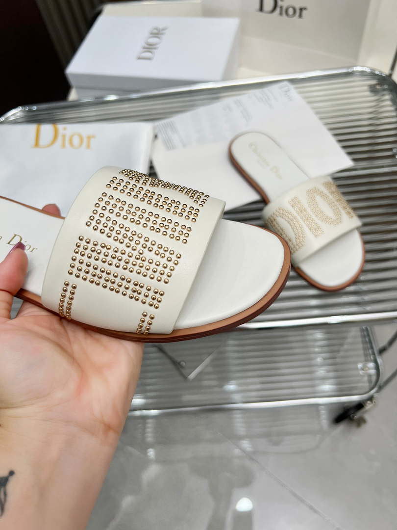 Dior KCO138CTU Dway Slide White Calfskin and Gold-Finish Studs Fashion Shoes D82980