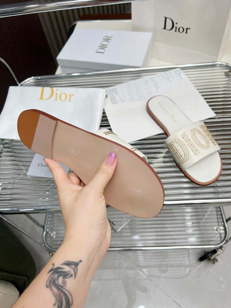 Dior KCO138CTU Dway Slide White Calfskin and Gold-Finish Studs Fashion Shoes D82980