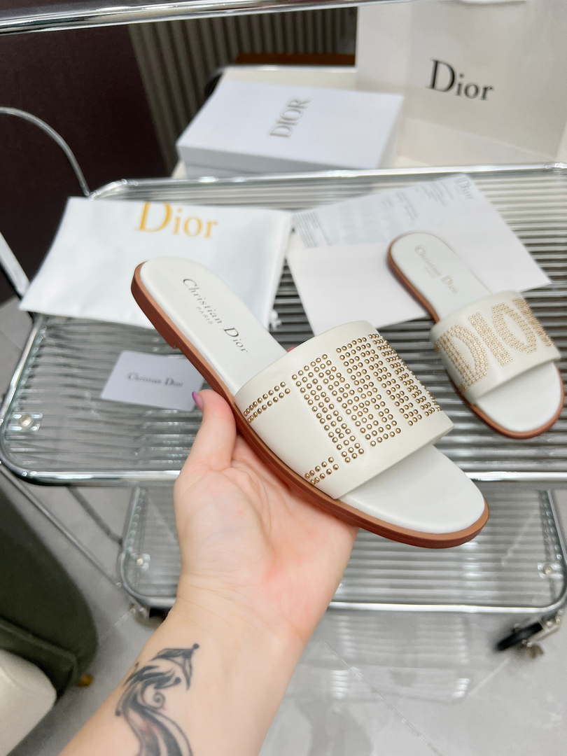 Dior KCO138CTU Dway Slide White Calfskin and Gold-Finish Studs Fashion Shoes D82980