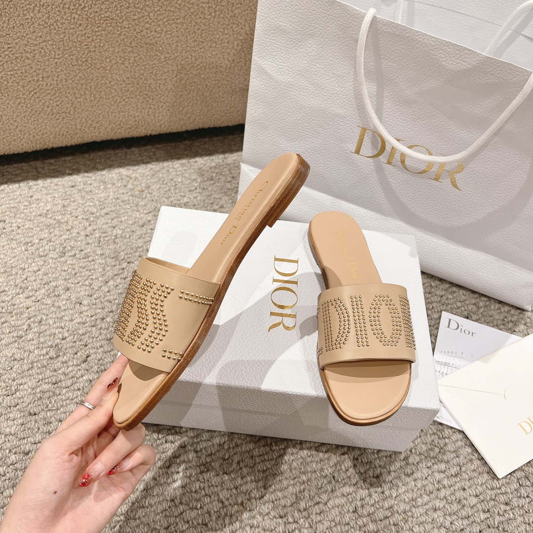 Dior KCO138CTU Dway Slide Apricot Calfskin and Gold-Finish Studs Shoes D82983