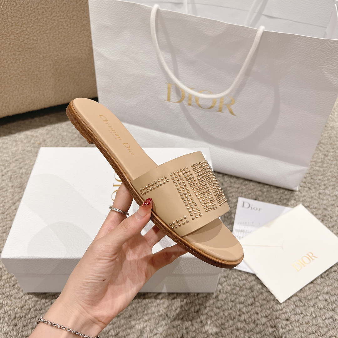 Dior KCO138CTU Dway Slide Apricot Calfskin and Gold-Finish Studs Shoes D82983