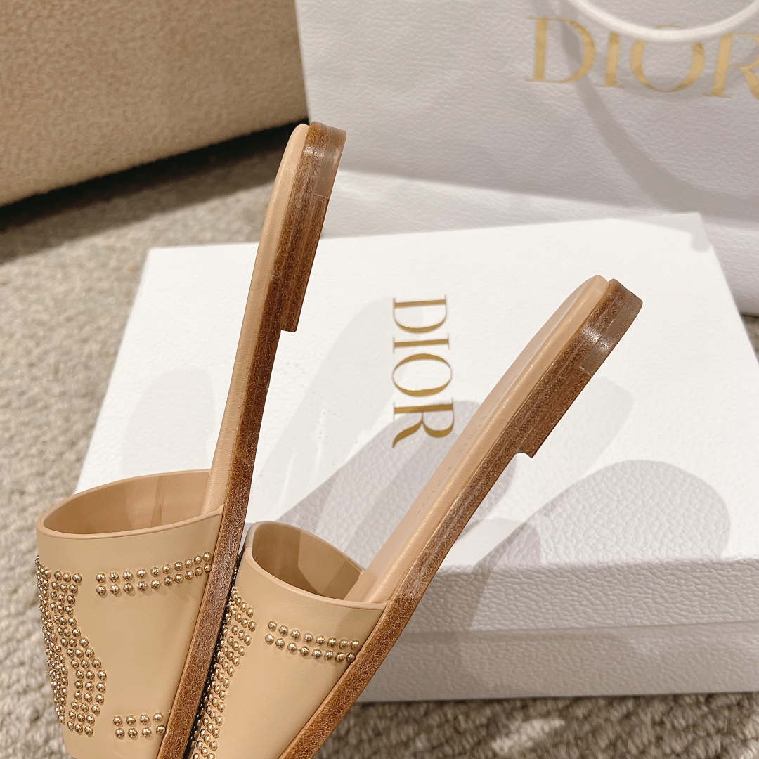 Dior KCO138CTU Dway Slide Apricot Calfskin and Gold-Finish Studs Shoes D82983