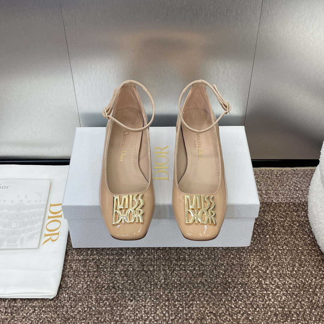 Dior KDV266VNI Miss Dior Pump Apricot Patent Calfskin D82962