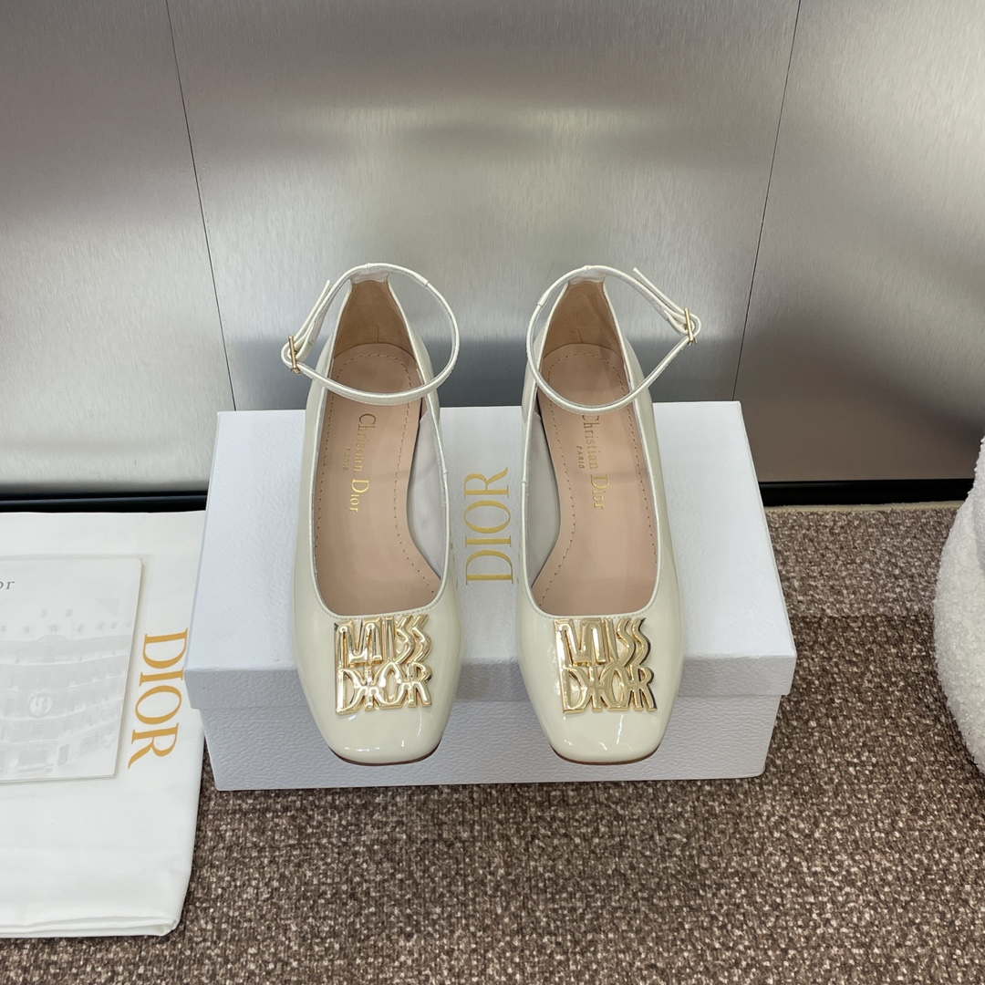 Dior KDV266VNI Miss Dior Pump Beige Patent Calfskin D82961