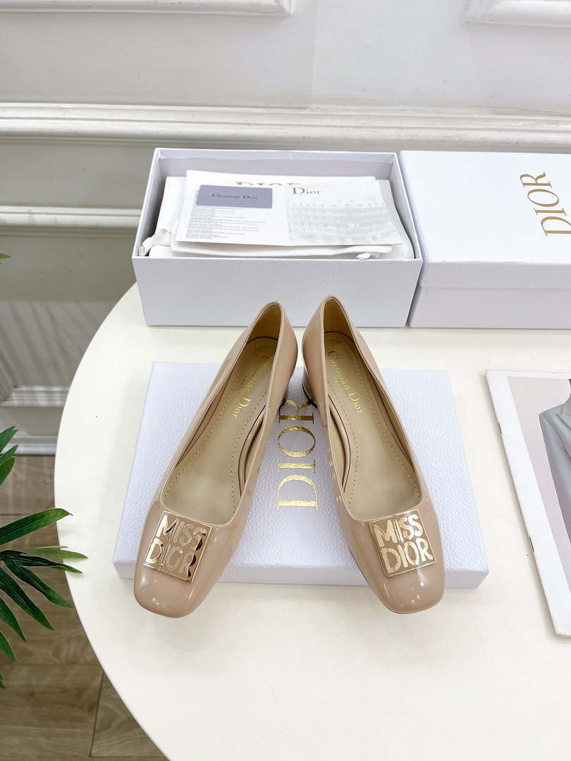 Dior KDV268VNI Miss Dior Pump Patent Calfskin D82972 - Euro 35=US 4 - View 1