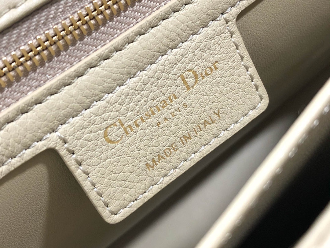 Dior M9243 Large Caro Bag Calfskin Apricot